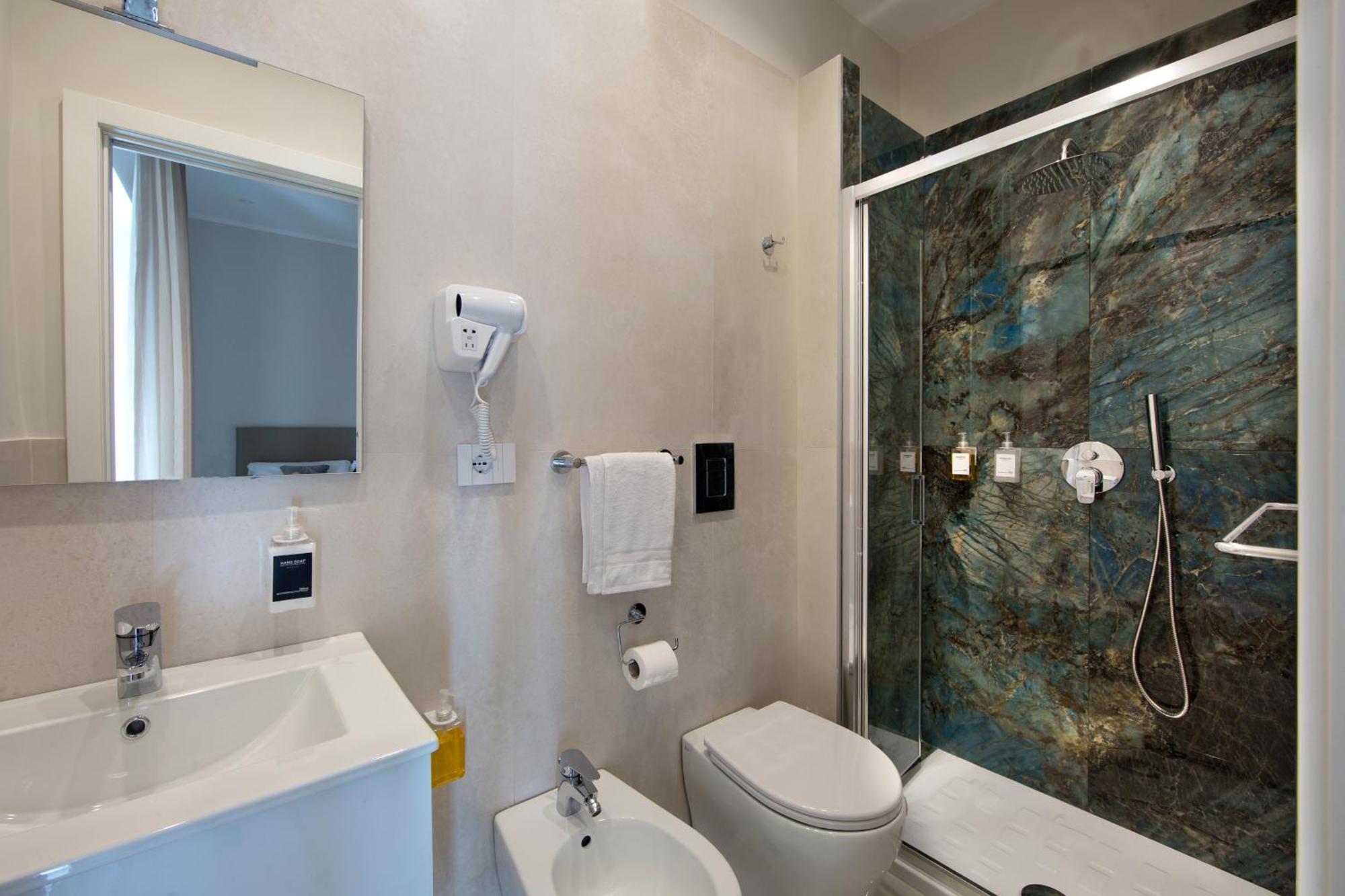 Domus Milone Bed & Breakfast Naples